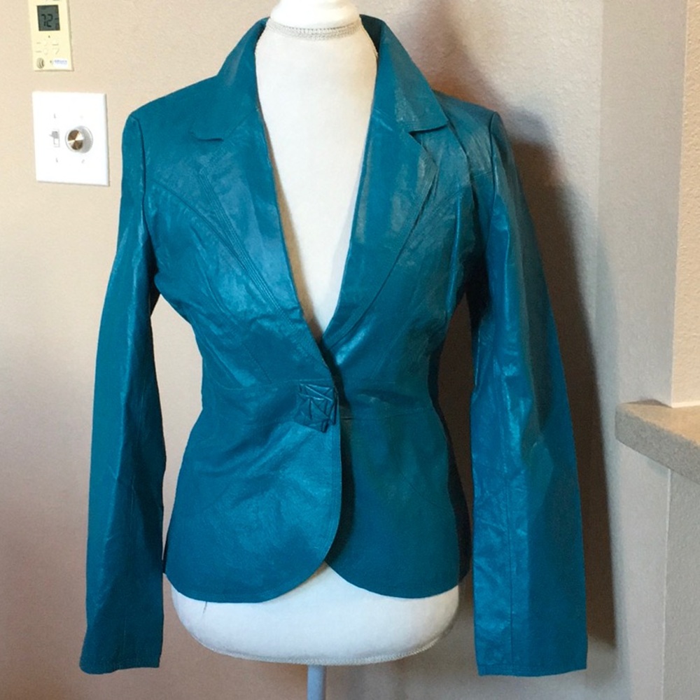 Metrostyle Beautiful Turquoise Leather Jacket. NWT
